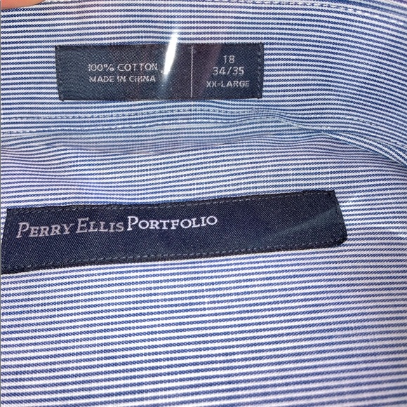 NWT Perry Ellis portfolio pinstripe button down shirt - Picture 4 of 6